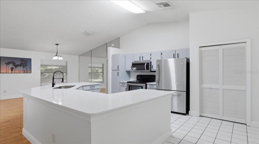 Orlando, Florida 32808, 4 Bedroom Bedrooms, ,2 Bathroombathrooms,Residential,For Sale,Caurus,0,Mfro6431916