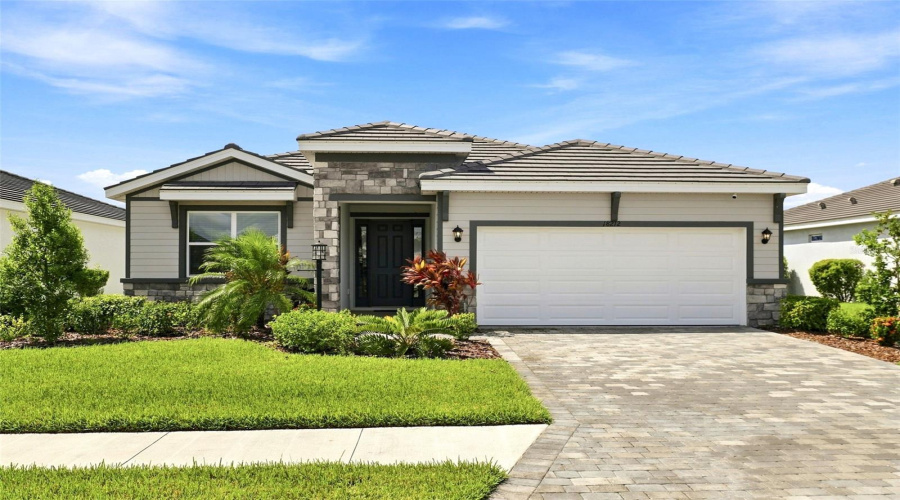 Lakewood Ranch, Florida 34211, 3 Bedroom Bedrooms, ,2 Bathroombathrooms,Residential,For Sale,Beach Ranch,0,Mfra4703643