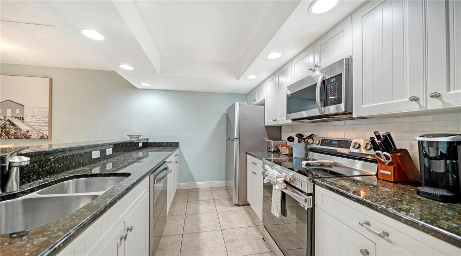 Longboat Key, Florida 34228, 2 Bedroom Bedrooms, ,2 Bathroombathrooms,Residential,For Sale,Gulf Of Mexico,0,Mfra4691314