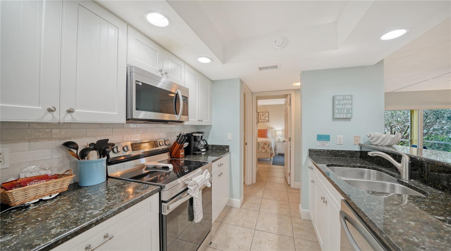 Longboat Key, Florida 34228, 2 Bedroom Bedrooms, ,2 Bathroombathrooms,Residential,For Sale,Gulf Of Mexico,0,Mfra4691314