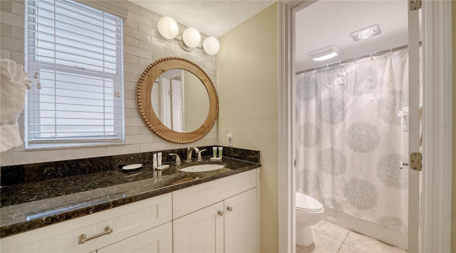 Longboat Key, Florida 34228, 2 Bedroom Bedrooms, ,2 Bathroombathrooms,Residential,For Sale,Gulf Of Mexico,0,Mfra4691314
