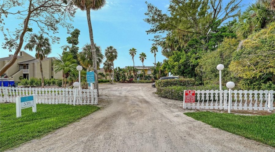 Longboat Key, Florida 34228, 2 Bedroom Bedrooms, ,2 Bathroombathrooms,Residential,For Sale,Gulf Of Mexico,0,Mfra4691314