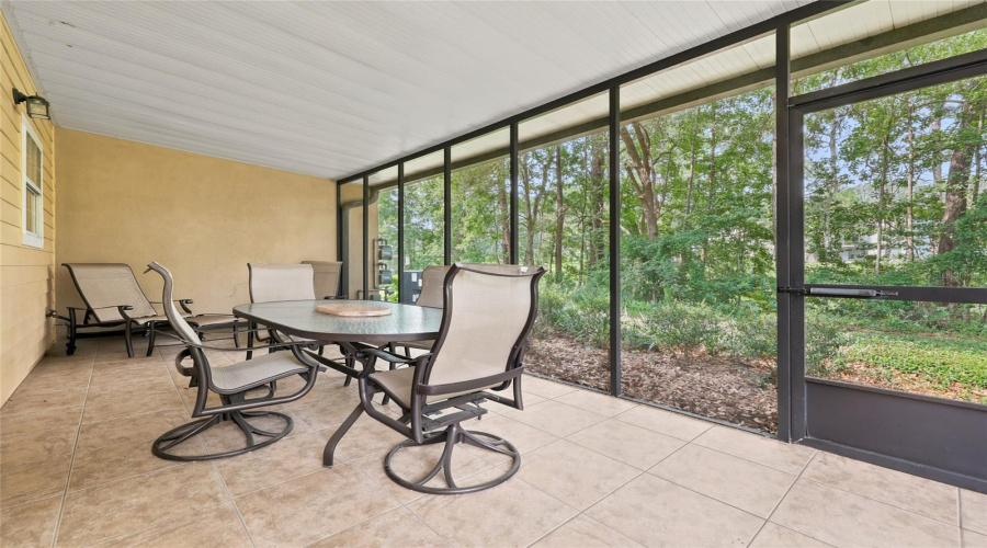 Gainesville, Florida 32606, 2 Bedroom Bedrooms, ,2 Bathroombathrooms,Residential,For Sale,105Th,0,Mfrgc542300
