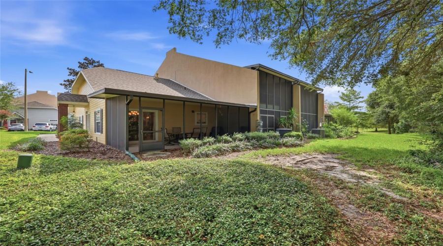 Gainesville, Florida 32606, 2 Bedroom Bedrooms, ,2 Bathroombathrooms,Residential,For Sale,105Th,0,Mfrgc542300