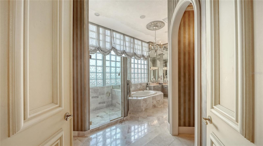 Longboat Key, Florida 34228, 4 Bedroom Bedrooms, ,3 Bathroombathrooms,Residential,For Sale,L Ambiance,0,Mfra4697487