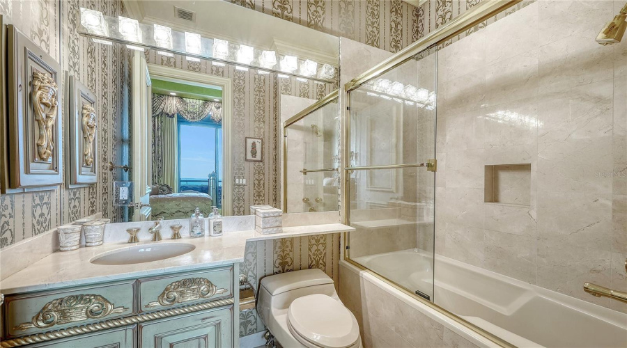 Longboat Key, Florida 34228, 4 Bedroom Bedrooms, ,3 Bathroombathrooms,Residential,For Sale,L Ambiance,0,Mfra4697487