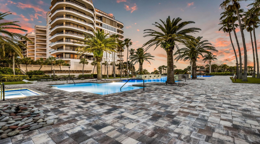 Longboat Key, Florida 34228, 4 Bedroom Bedrooms, ,3 Bathroombathrooms,Residential,For Sale,L Ambiance,0,Mfra4697487