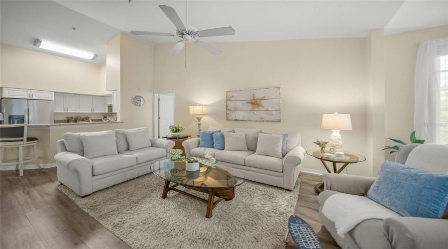 Sarasota, Florida 34238, 2 Bedroom Bedrooms, ,2 Bathroombathrooms,Residential,For Sale,Central Sarasota,0,Mfra4702464