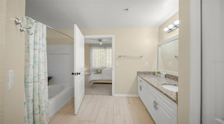 Sarasota, Florida 34238, 2 Bedroom Bedrooms, ,2 Bathroombathrooms,Residential,For Sale,Central Sarasota,0,Mfra4702464