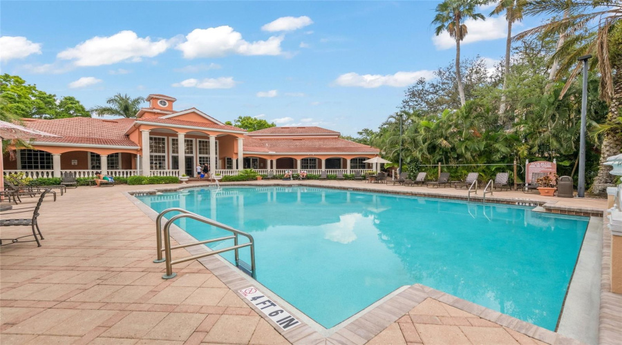 Sarasota, Florida 34238, 2 Bedroom Bedrooms, ,2 Bathroombathrooms,Residential,For Sale,Central Sarasota,0,Mfra4702464