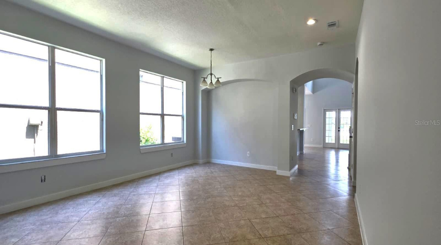 Orlando, Florida 32828, 4 Bedroom Bedrooms, ,2 Bathroombathrooms,Residential,For Sale,Phoenix,0,Mfrs5156192