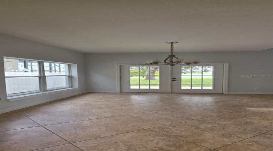 Orlando, Florida 32828, 4 Bedroom Bedrooms, ,2 Bathroombathrooms,Residential,For Sale,Phoenix,0,Mfrs5156192