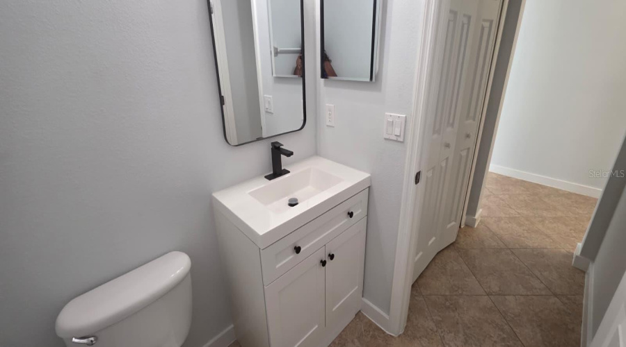 Orlando, Florida 32828, 4 Bedroom Bedrooms, ,2 Bathroombathrooms,Residential,For Sale,Phoenix,0,Mfrs5156192