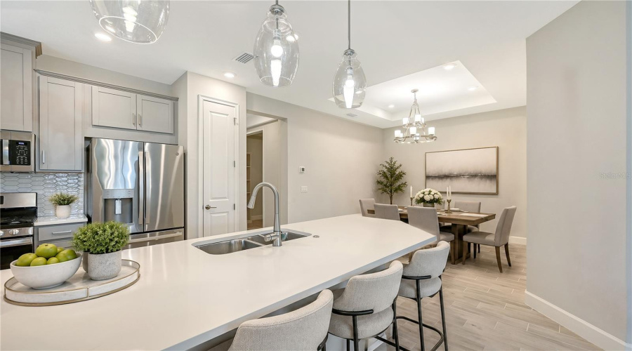 Bradenton, Florida 34203, 2 Bedroom Bedrooms, ,2 Bathroombathrooms,Residential,For Sale,Mesa,0,Mfra4702373