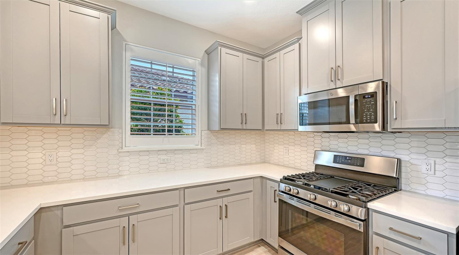 Bradenton, Florida 34203, 2 Bedroom Bedrooms, ,2 Bathroombathrooms,Residential,For Sale,Mesa,0,Mfra4702373