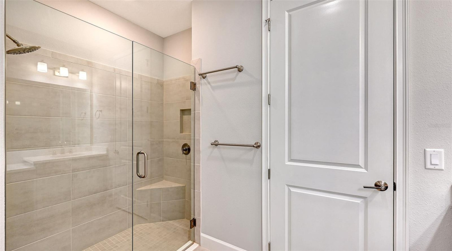 Bradenton, Florida 34203, 2 Bedroom Bedrooms, ,2 Bathroombathrooms,Residential,For Sale,Mesa,0,Mfra4702373