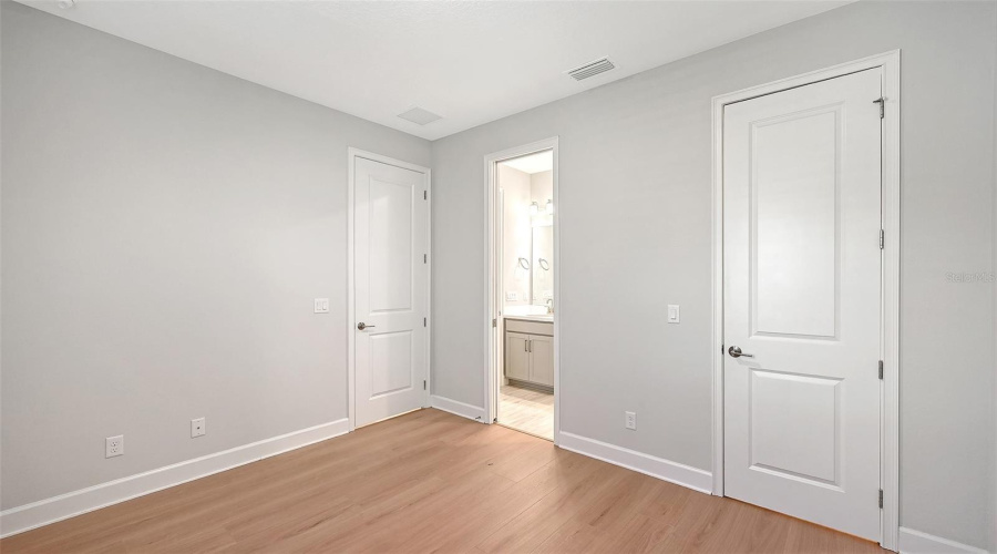 Bradenton, Florida 34203, 2 Bedroom Bedrooms, ,2 Bathroombathrooms,Residential,For Sale,Mesa,0,Mfra4702373