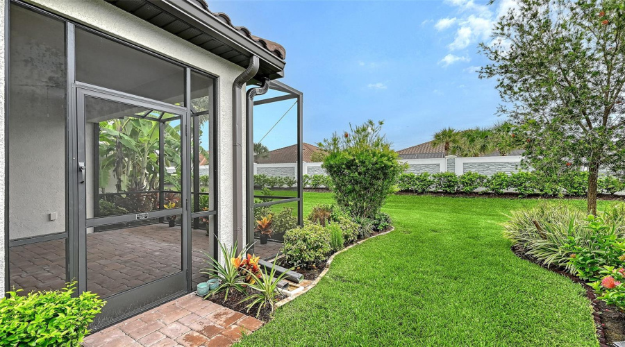 Bradenton, Florida 34203, 2 Bedroom Bedrooms, ,2 Bathroombathrooms,Residential,For Sale,Mesa,0,Mfra4702373