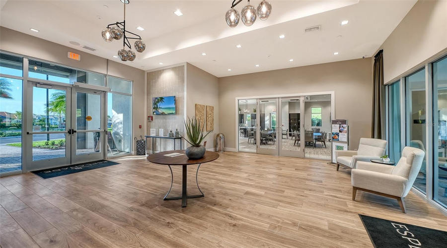 Bradenton, Florida 34203, 2 Bedroom Bedrooms, ,2 Bathroombathrooms,Residential,For Sale,Mesa,0,Mfra4702373