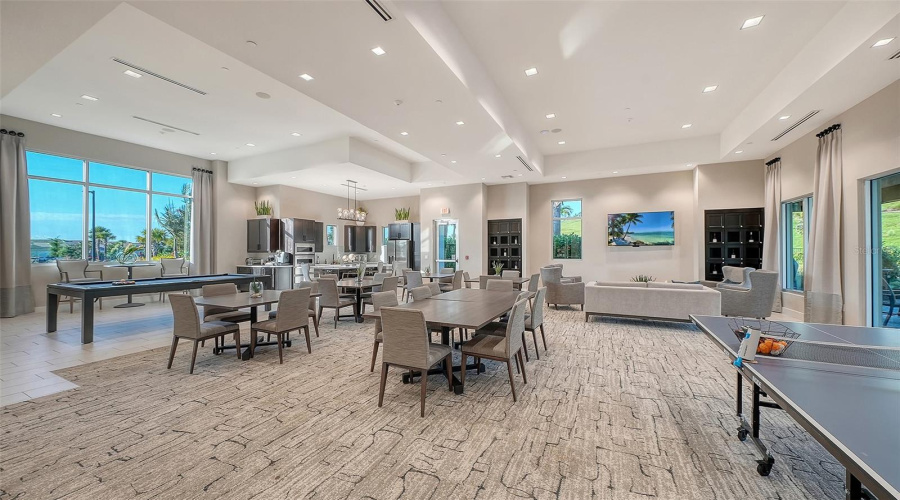 Bradenton, Florida 34203, 2 Bedroom Bedrooms, ,2 Bathroombathrooms,Residential,For Sale,Mesa,0,Mfra4702373
