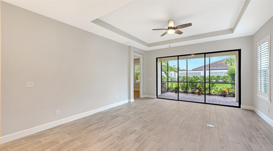 Bradenton, Florida 34203, 2 Bedroom Bedrooms, ,2 Bathroombathrooms,Residential,For Sale,Mesa,0,Mfra4702373