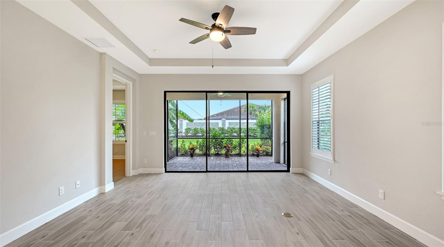 Bradenton, Florida 34203, 2 Bedroom Bedrooms, ,2 Bathroombathrooms,Residential,For Sale,Mesa,0,Mfra4702373