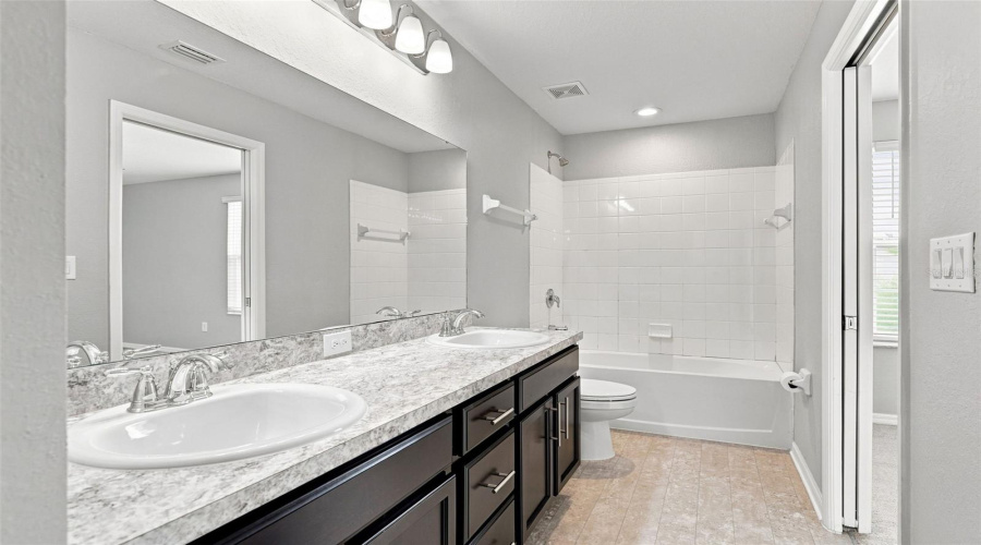 Sarasota, Florida 34240, 3 Bedroom Bedrooms, ,2 Bathroombathrooms,Residential,For Sale,Vignette,0,Mfra4701110