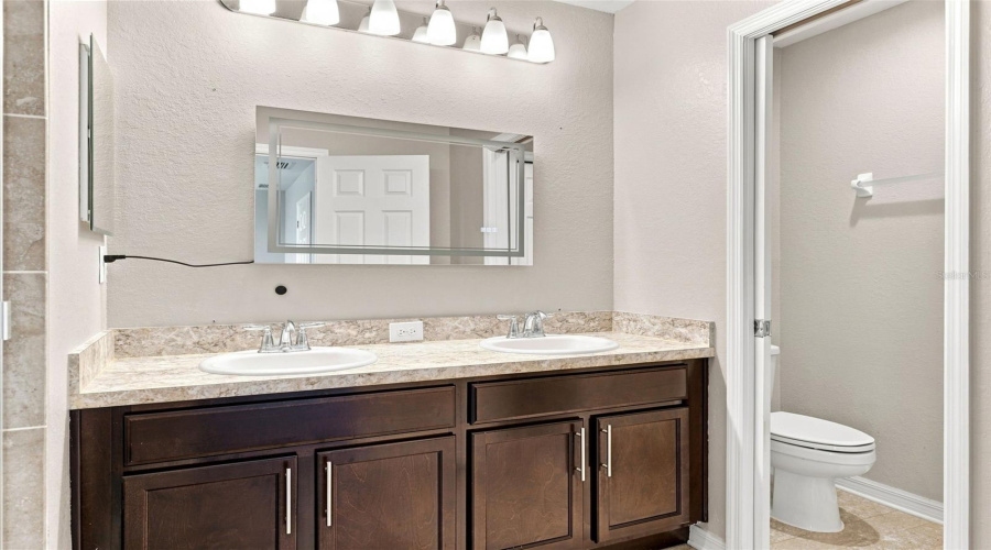 Sarasota, Florida 34240, 3 Bedroom Bedrooms, ,2 Bathroombathrooms,Residential,For Sale,Vignette,0,Mfra4701110