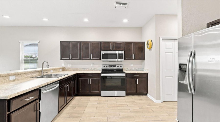 Sarasota, Florida 34240, 3 Bedroom Bedrooms, ,2 Bathroombathrooms,Residential,For Sale,Vignette,0,Mfra4701110