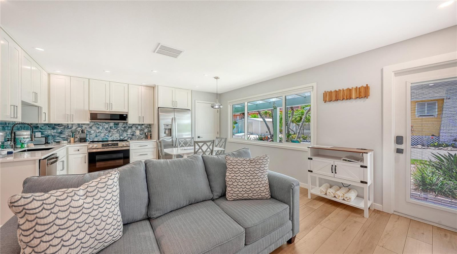 Bradenton Beach, Florida 34217, 1 Bedroom Bedrooms, ,1 Bathroombathrooms,Residential,For Sale,Gulf,0,Mfra4699416