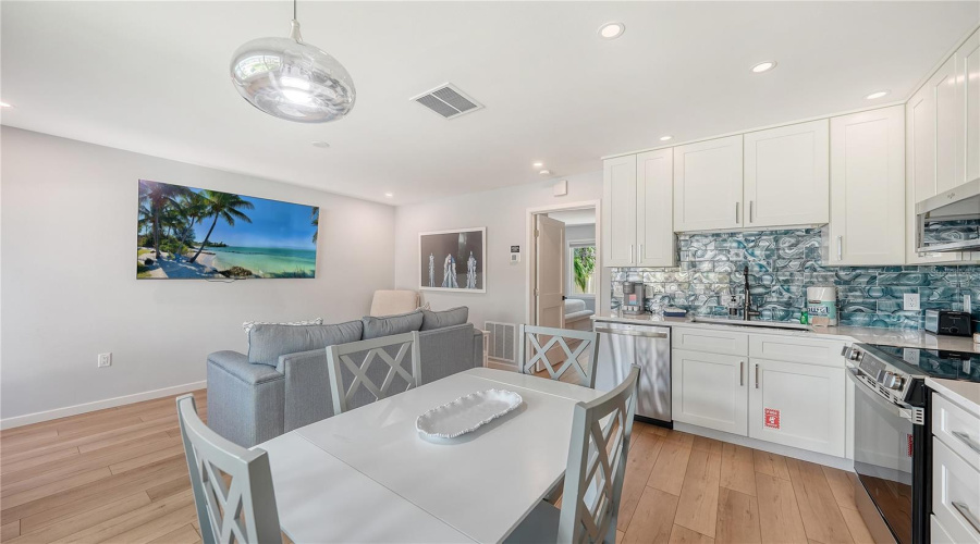 Bradenton Beach, Florida 34217, 1 Bedroom Bedrooms, ,1 Bathroombathrooms,Residential,For Sale,Gulf,0,Mfra4699416