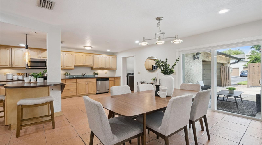 Maitland, Florida 32751, 2 Bedroom Bedrooms, ,3 Bathroombathrooms,Residential,For Sale,Gulfview,0,Mfro6429317
