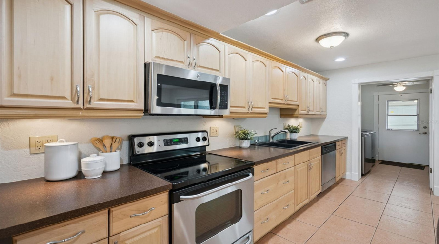 Maitland, Florida 32751, 2 Bedroom Bedrooms, ,3 Bathroombathrooms,Residential,For Sale,Gulfview,0,Mfro6429317