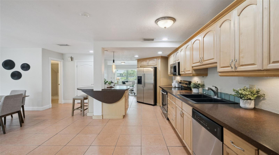 Maitland, Florida 32751, 2 Bedroom Bedrooms, ,3 Bathroombathrooms,Residential,For Sale,Gulfview,0,Mfro6429317