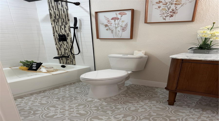 Tampa, Florida 33610, 3 Bedroom Bedrooms, ,2 Bathroombathrooms,Residential,For Sale,Fern,0,Mfrtb8518504