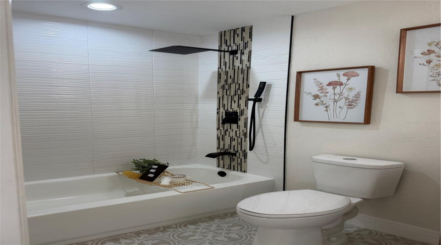 Tampa, Florida 33610, 3 Bedroom Bedrooms, ,2 Bathroombathrooms,Residential,For Sale,Fern,0,Mfrtb8518504