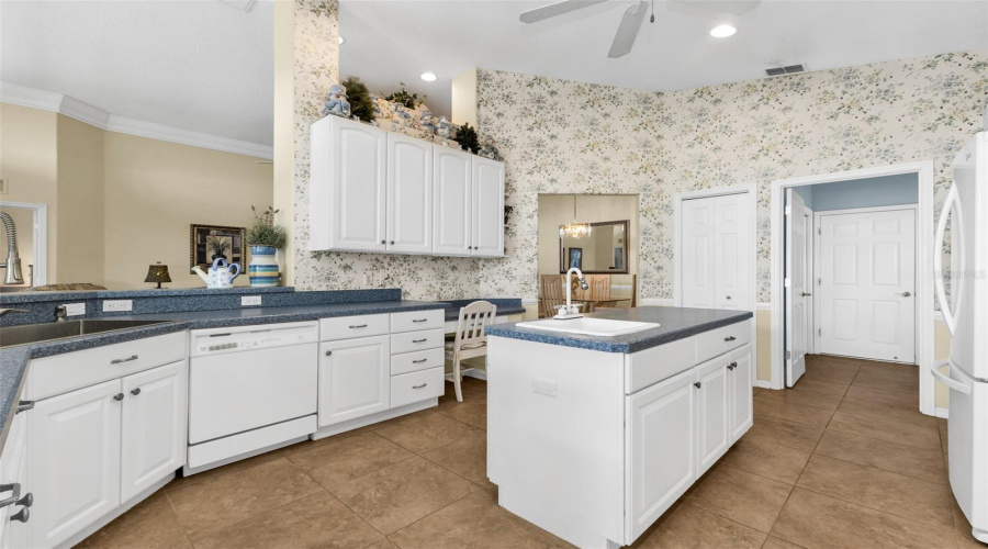 Punta Gorda, Florida 33980, 3 Bedroom Bedrooms, ,2 Bathroombathrooms,Residential,For Sale,Buckingham,0,Mfrc7527935