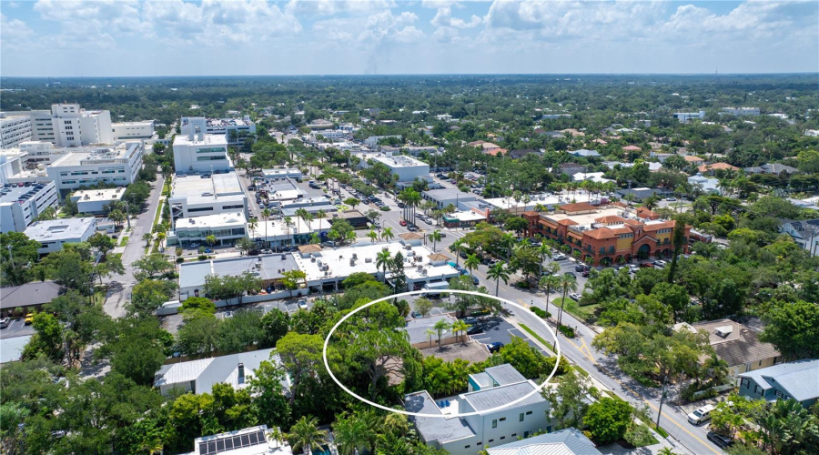 Sarasota, Florida 34239, 2 Bedroom Bedrooms, ,1 Bathroombathrooms,Residential,For Sale,Hillview,0,Mfra4701452