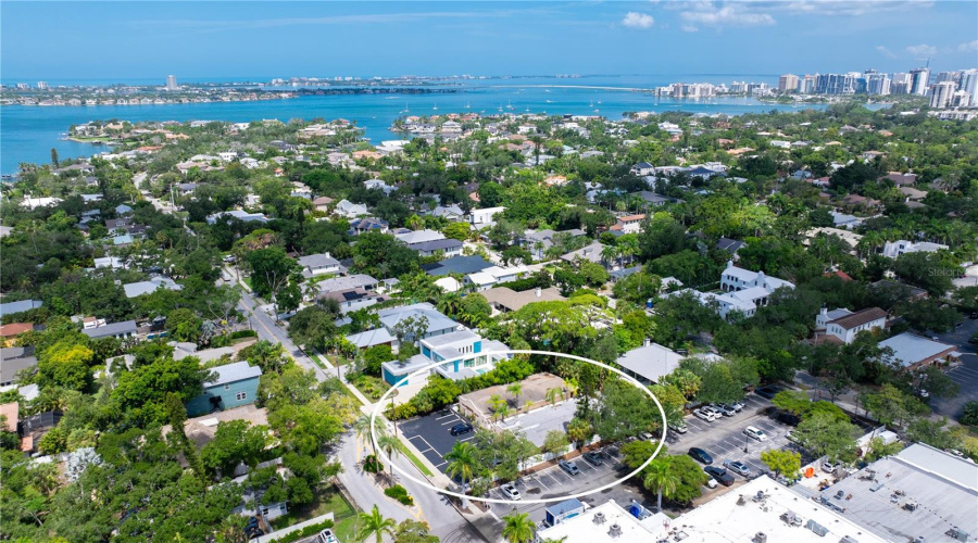 Sarasota, Florida 34239, 2 Bedroom Bedrooms, ,1 Bathroombathrooms,Residential,For Sale,Hillview,0,Mfra4701452
