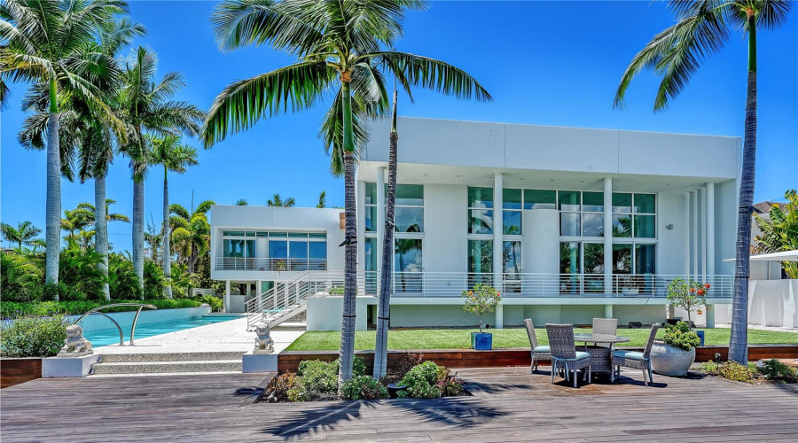 Sarasota, Florida 34236, 4 Bedroom Bedrooms, ,5 Bathroombathrooms,Residential,For Sale,Morningside,0,Mfra4698159