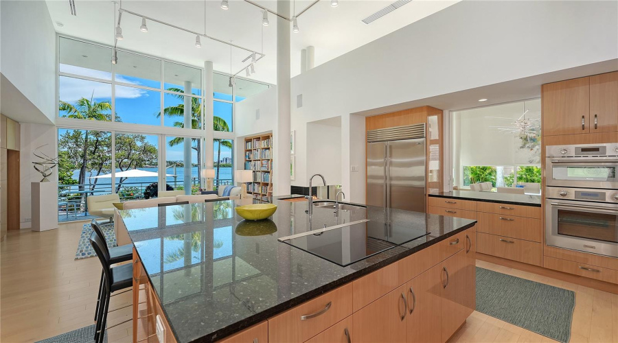 Sarasota, Florida 34236, 4 Bedroom Bedrooms, ,5 Bathroombathrooms,Residential,For Sale,Morningside,0,Mfra4698159