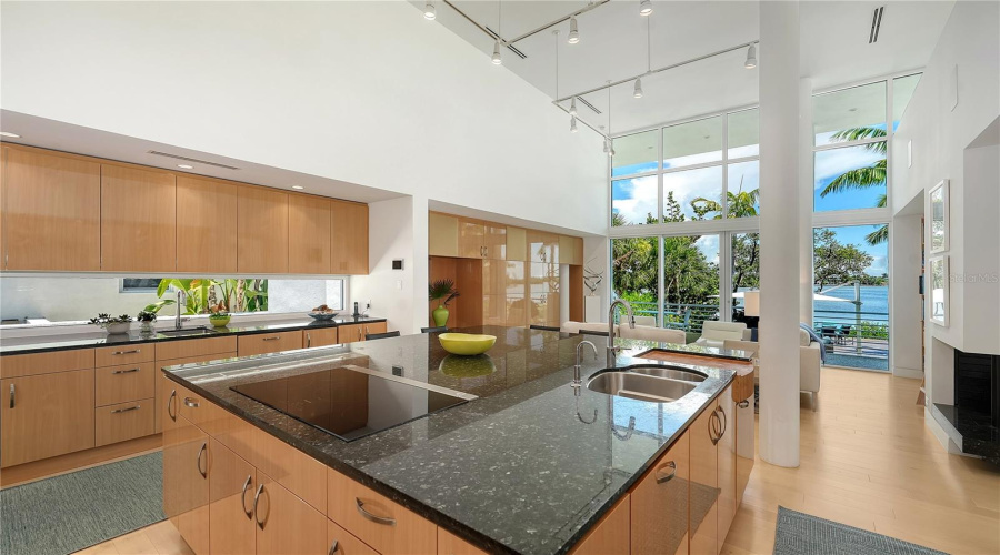 Sarasota, Florida 34236, 4 Bedroom Bedrooms, ,5 Bathroombathrooms,Residential,For Sale,Morningside,0,Mfra4698159