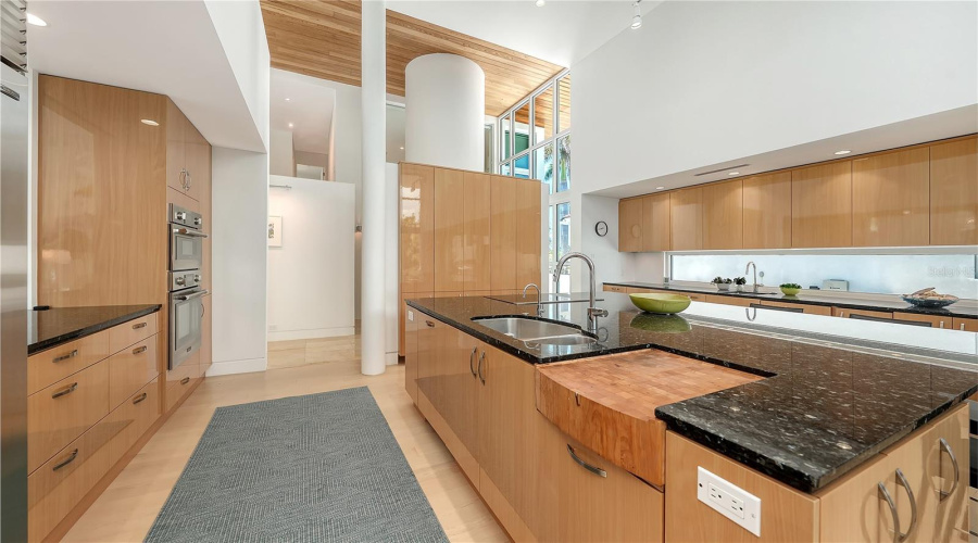 Sarasota, Florida 34236, 4 Bedroom Bedrooms, ,5 Bathroombathrooms,Residential,For Sale,Morningside,0,Mfra4698159