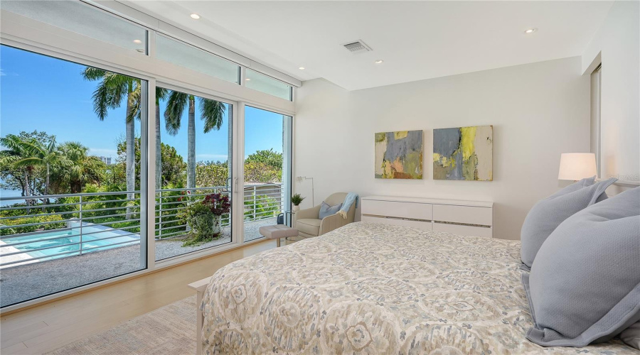 Sarasota, Florida 34236, 4 Bedroom Bedrooms, ,5 Bathroombathrooms,Residential,For Sale,Morningside,0,Mfra4698159