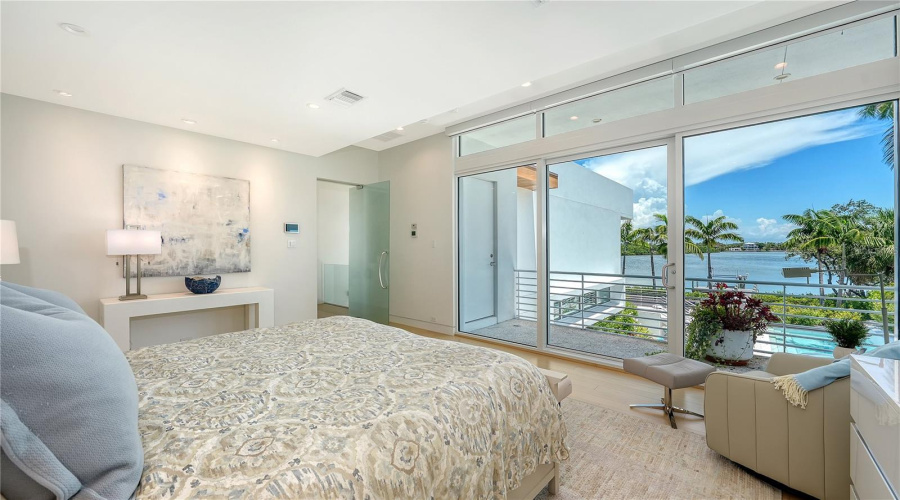 Sarasota, Florida 34236, 4 Bedroom Bedrooms, ,5 Bathroombathrooms,Residential,For Sale,Morningside,0,Mfra4698159