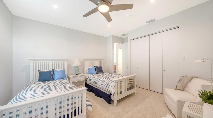 Sarasota, Florida 34236, 4 Bedroom Bedrooms, ,5 Bathroombathrooms,Residential,For Sale,Morningside,0,Mfra4698159
