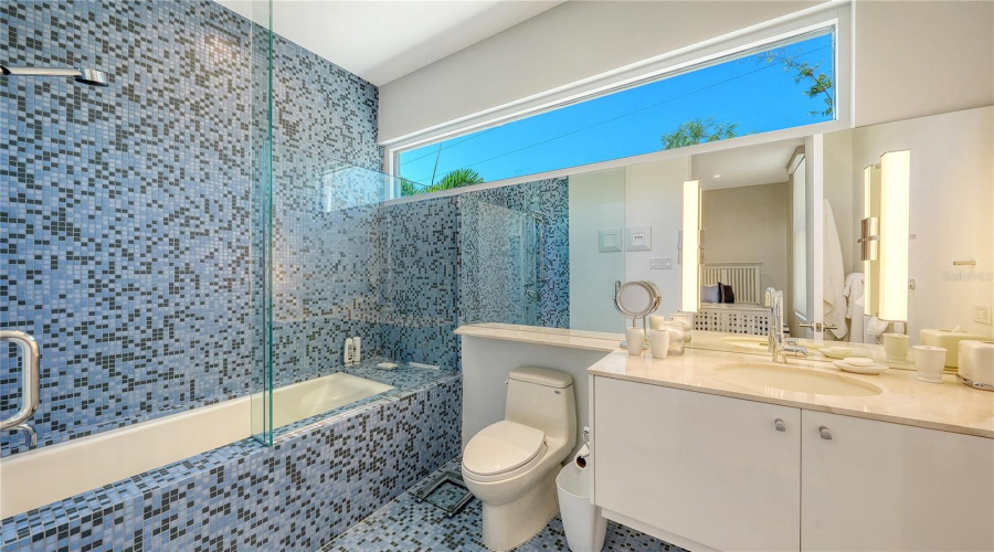 Sarasota, Florida 34236, 4 Bedroom Bedrooms, ,5 Bathroombathrooms,Residential,For Sale,Morningside,0,Mfra4698159