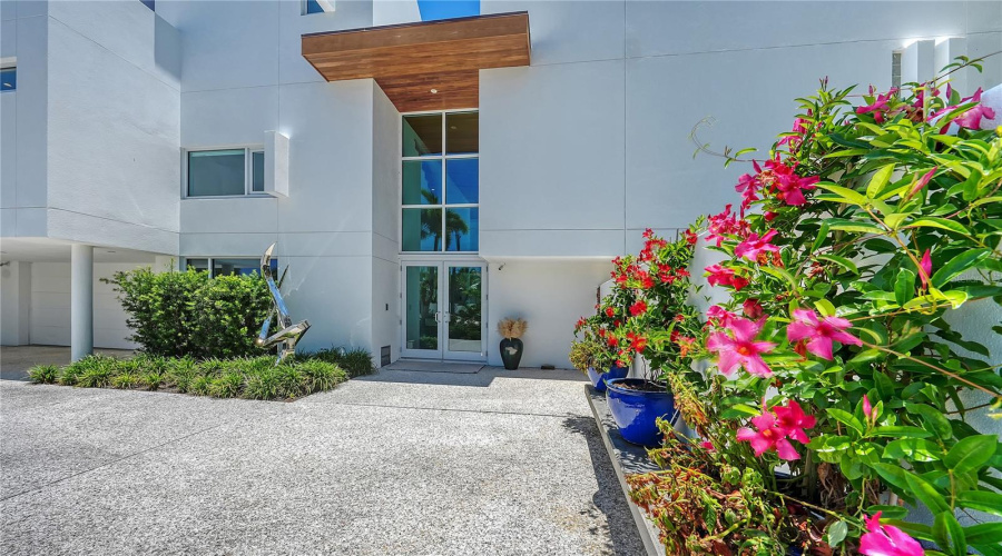 Sarasota, Florida 34236, 4 Bedroom Bedrooms, ,5 Bathroombathrooms,Residential,For Sale,Morningside,0,Mfra4698159
