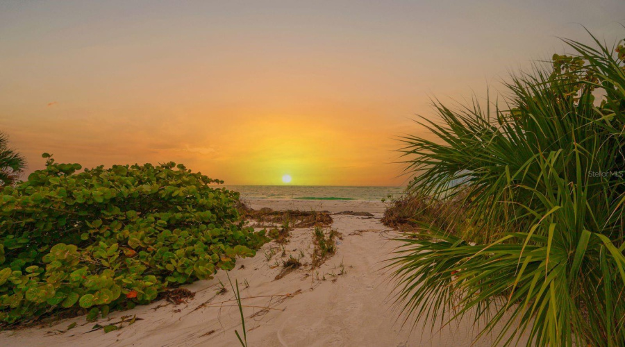 Sarasota, Florida 34236, 4 Bedroom Bedrooms, ,5 Bathroombathrooms,Residential,For Sale,Morningside,0,Mfra4698159