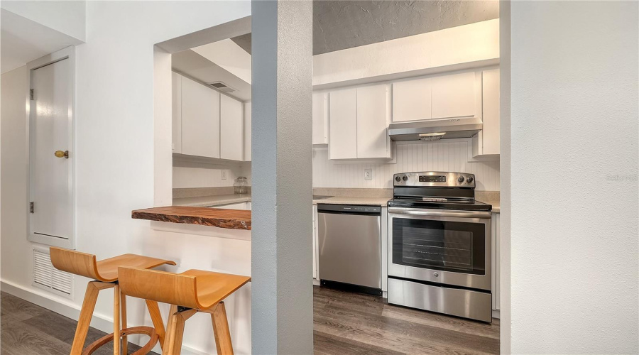 Sarasota, Florida 34236, 2 Bedroom Bedrooms, ,2 Bathroombathrooms,Residential,For Sale,Orange,0,Mfra4701634